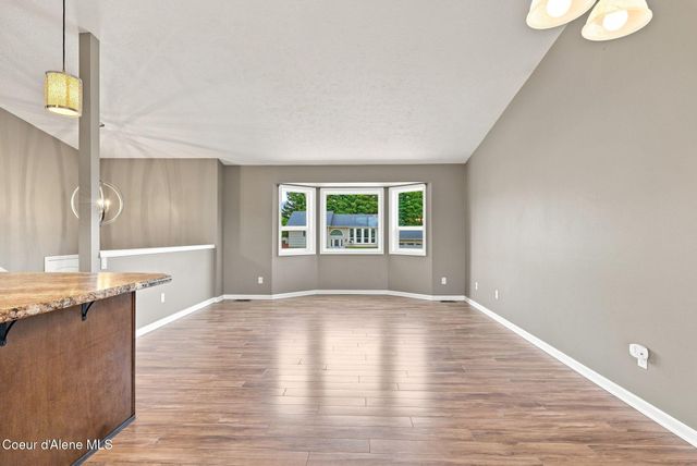 5607 N Malta St, Newman Lake, WA 99025