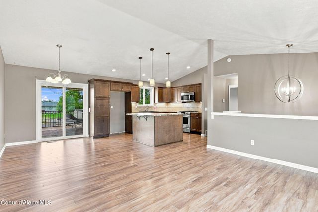 5607 N Malta St, Newman Lake, WA 99025