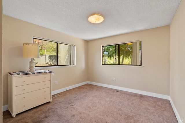 807 Deer Park Rd, St. Helena, CA 94574