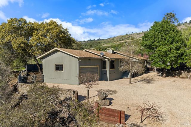 807 Deer Park Rd, St. Helena, CA 94574