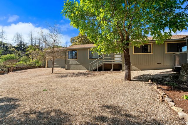 807 Deer Park Rd, St. Helena, CA 94574
