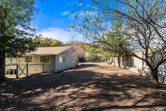807 Deer Park Rd, St. Helena, CA 94574