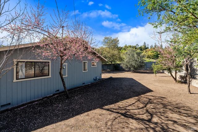 807 Deer Park Rd, St. Helena, CA 94574