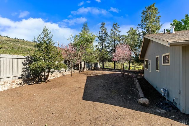 807 Deer Park Rd, St. Helena, CA 94574