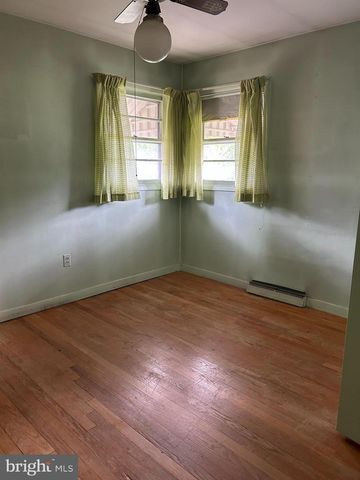 9015 SPRING ACRES RD, Clinton, MD 20735