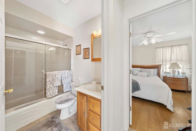 932 Beatrice Parkway, Edison, NJ 08820