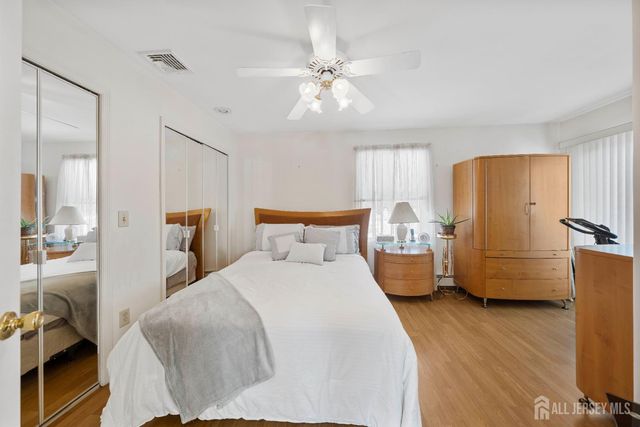 932 Beatrice Parkway, Edison, NJ 08820