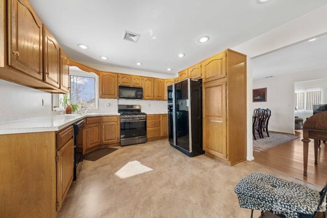 932 Beatrice Parkway, Edison, NJ 08820