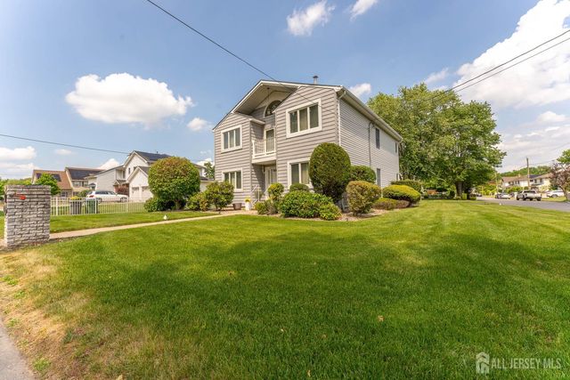 932 Beatrice Parkway, Edison, NJ 08820
