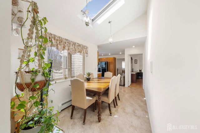 932 Beatrice Parkway, Edison, NJ 08820