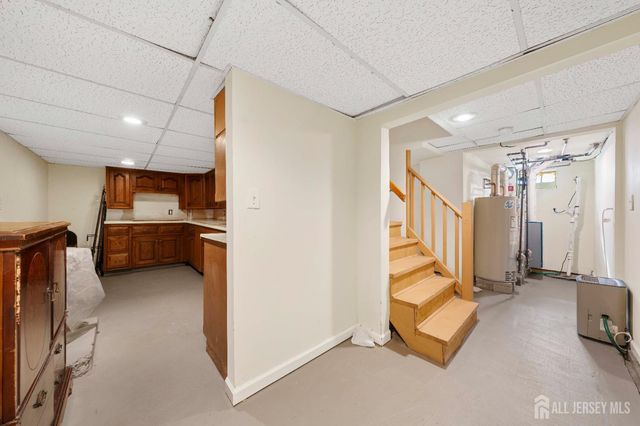 932 Beatrice Parkway, Edison, NJ 08820