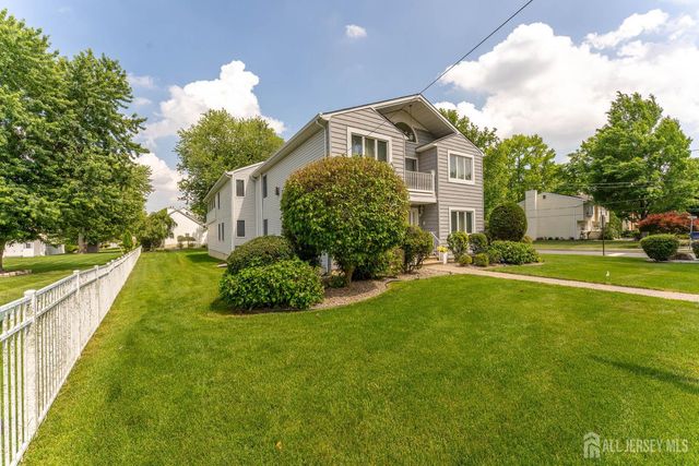 932 Beatrice Parkway, Edison, NJ 08820