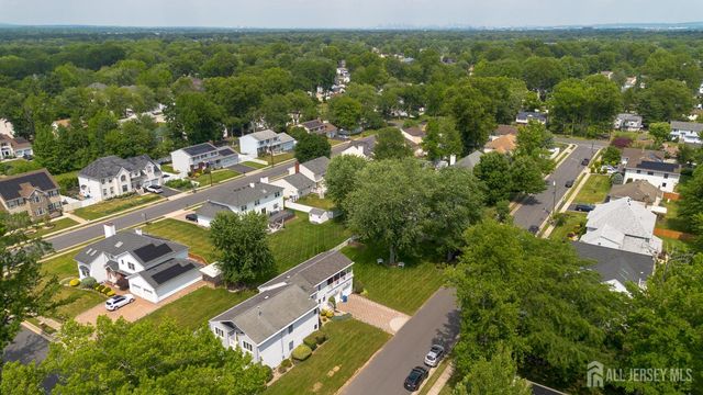 932 Beatrice Parkway, Edison, NJ 08820