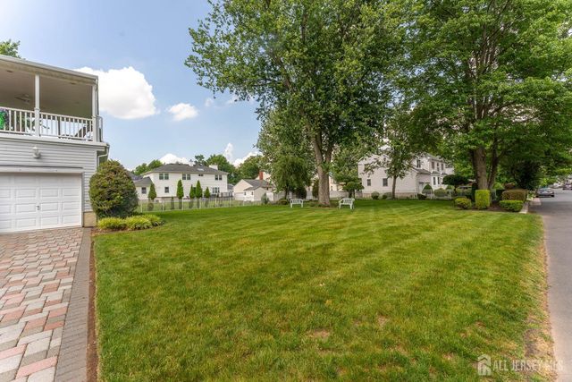 932 Beatrice Parkway, Edison, NJ 08820