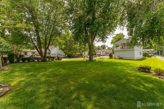 932 Beatrice Parkway, Edison, NJ 08820