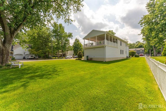 932 Beatrice Parkway, Edison, NJ 08820