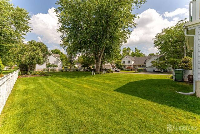 932 Beatrice Parkway, Edison, NJ 08820
