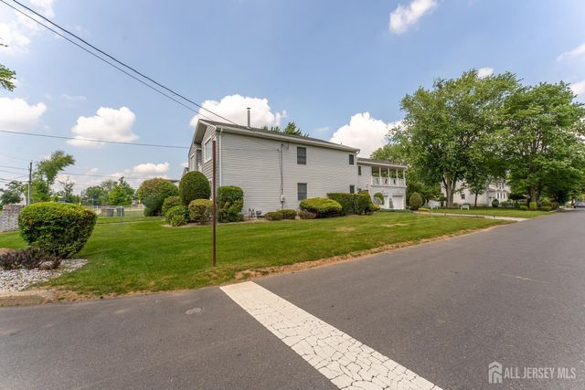 932 Beatrice Parkway, Edison, NJ 08820