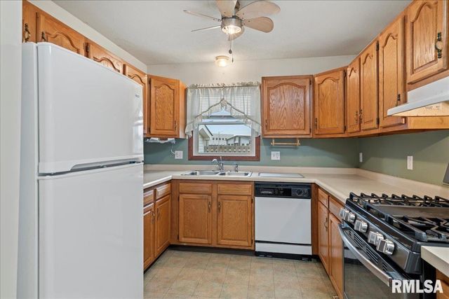 2829 WELLINGTON Drive, Springfield, IL 62703