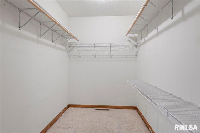 2829 WELLINGTON Drive, Springfield, IL 62703