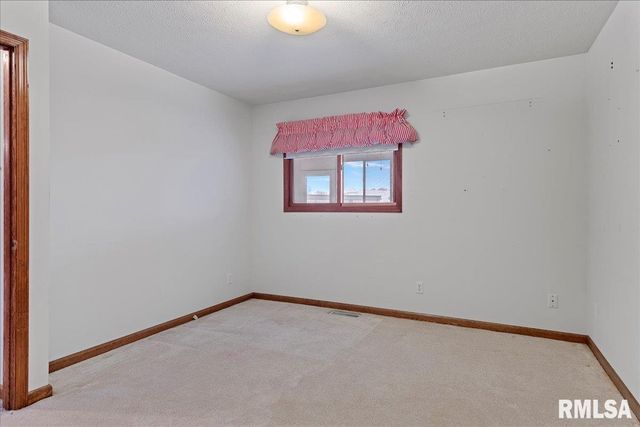 2829 WELLINGTON Drive, Springfield, IL 62703