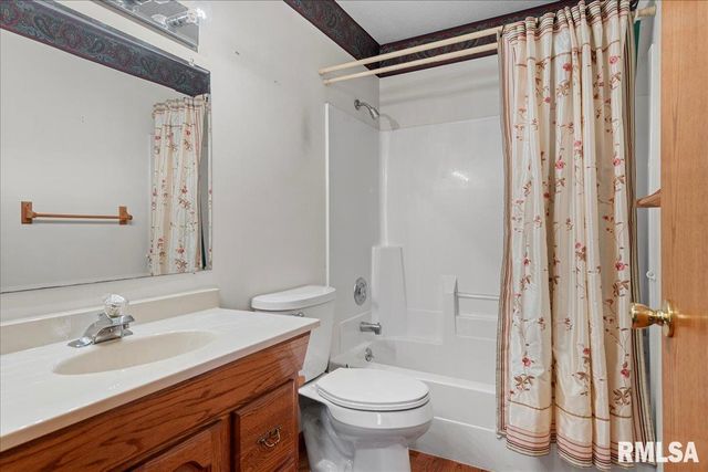 2829 WELLINGTON Drive, Springfield, IL 62703