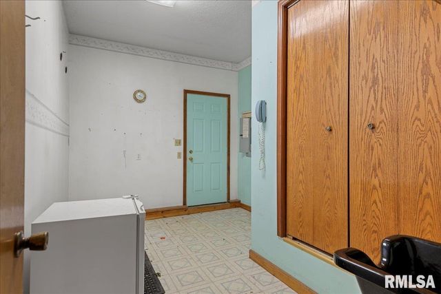 2829 WELLINGTON Drive, Springfield, IL 62703