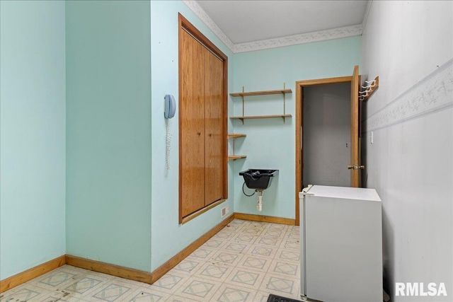 2829 WELLINGTON Drive, Springfield, IL 62703