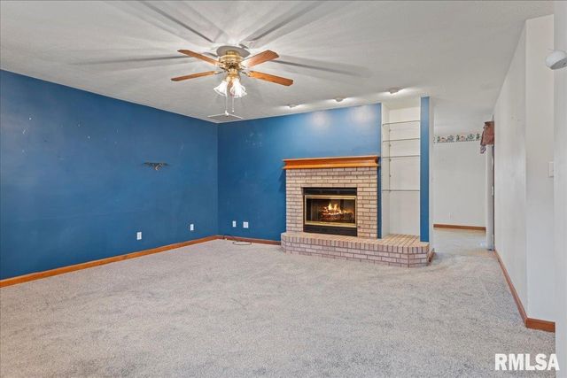 2829 WELLINGTON Drive, Springfield, IL 62703