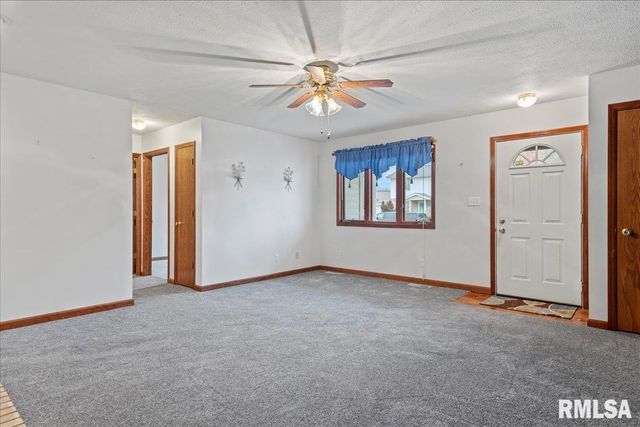 2829 WELLINGTON Drive, Springfield, IL 62703