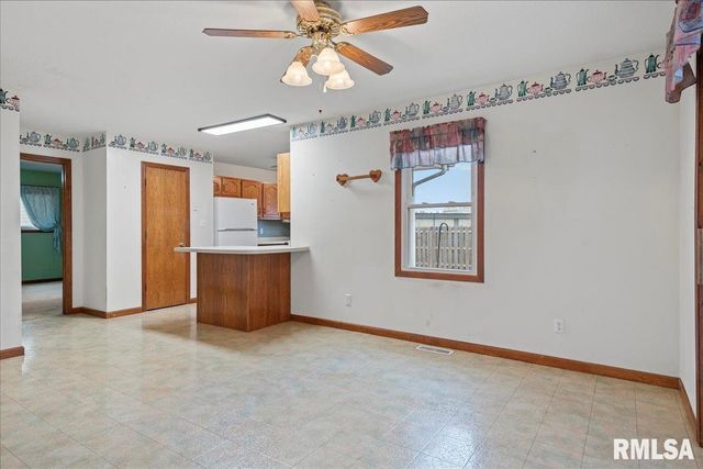 2829 WELLINGTON Drive, Springfield, IL 62703