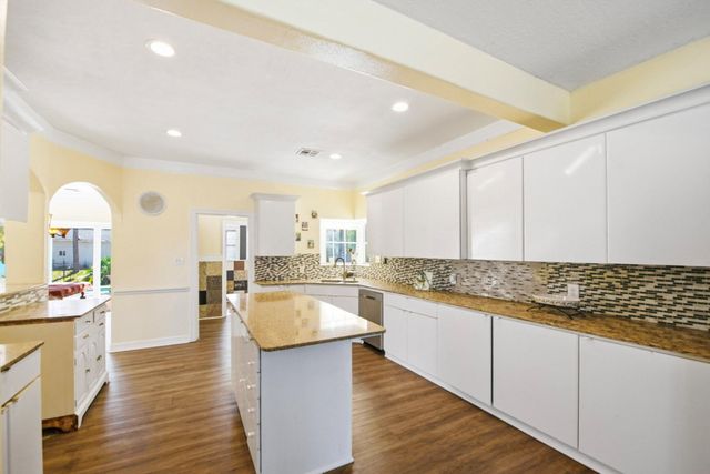 1407 Ella Circle, Houston, TX 77090