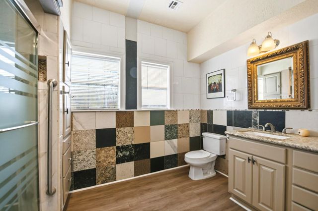 1407 Ella Circle, Houston, TX 77090