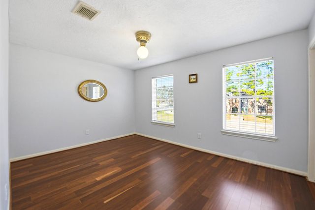 1407 Ella Circle, Houston, TX 77090