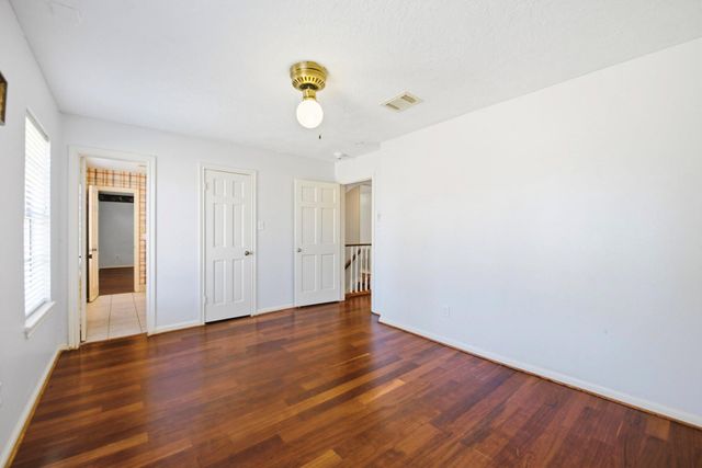 1407 Ella Circle, Houston, TX 77090