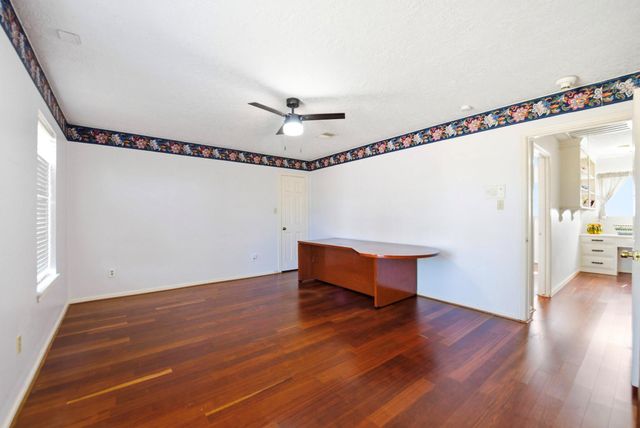 1407 Ella Circle, Houston, TX 77090