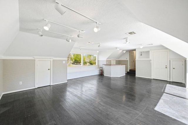 1407 Ella Circle, Houston, TX 77090