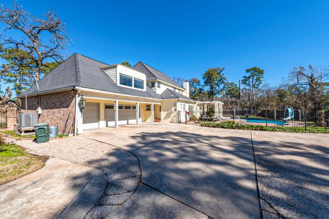 1407 Ella Circle, Houston, TX 77090