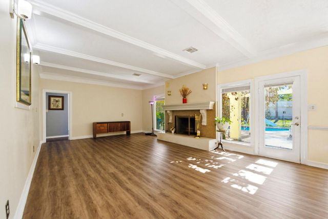 1407 Ella Circle, Houston, TX 77090