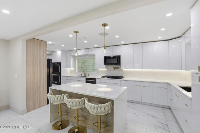 492 Cobain Road, Jackson, NJ 08527