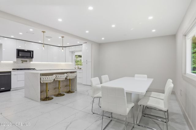 492 Cobain Road, Jackson, NJ 08527