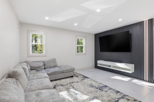 492 Cobain Road, Jackson, NJ 08527