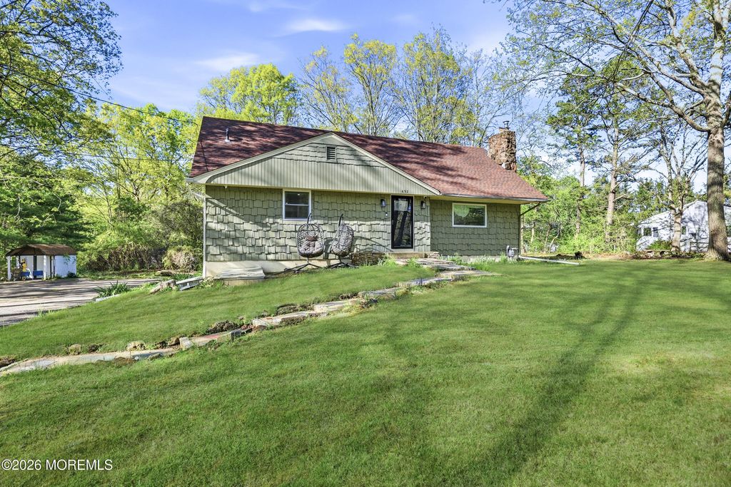492 Cobain Road, Jackson, NJ 08527