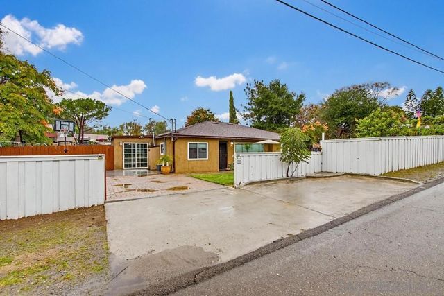 119 North Ln, El Cajon, CA 92021