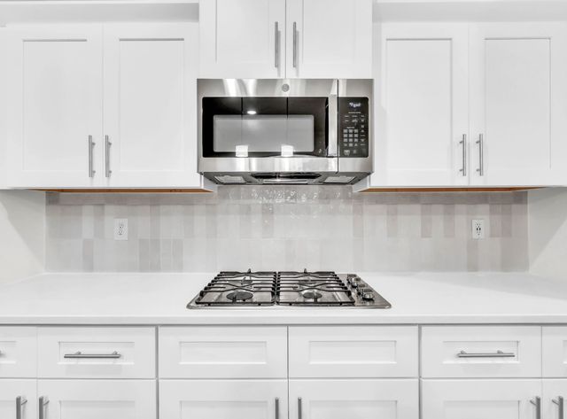 1338 English Oak Dr, Clarksville, TN 37043