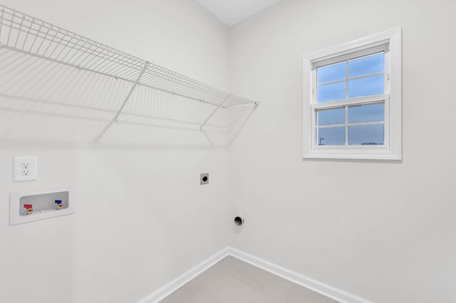 1338 English Oak Dr, Clarksville, TN 37043