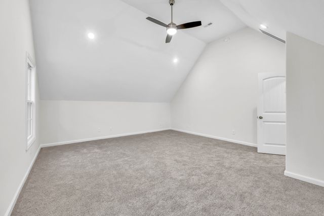 1338 English Oak Dr, Clarksville, TN 37043