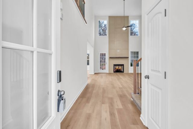 1338 English Oak Dr, Clarksville, TN 37043