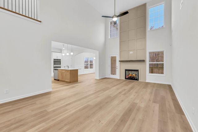 1338 English Oak Dr, Clarksville, TN 37043