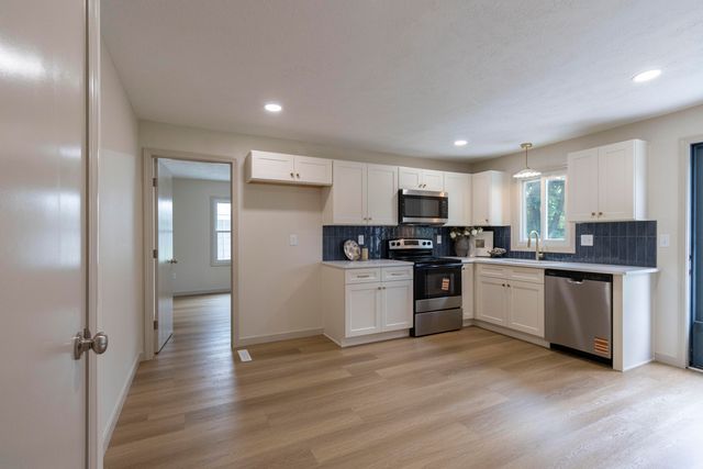 1200 N Clifton Avenue, Springfield, MO 65802